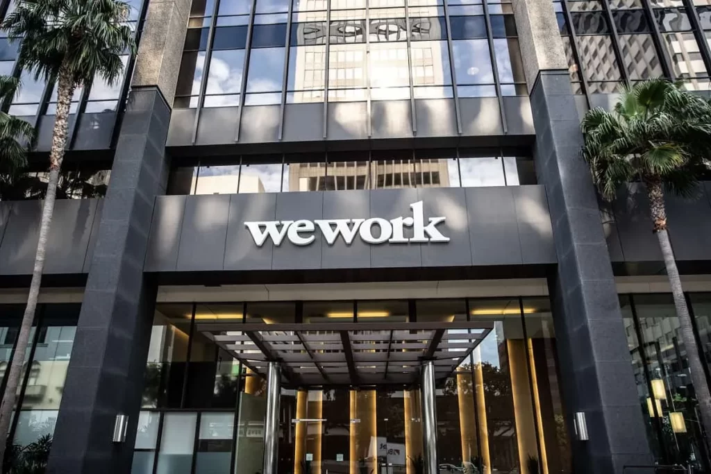 #10 O que aconteceu com a WeWork? Rival de ChatGPT capta mais de R$4Bi, Como formar uma equipe diversa e muito mais…